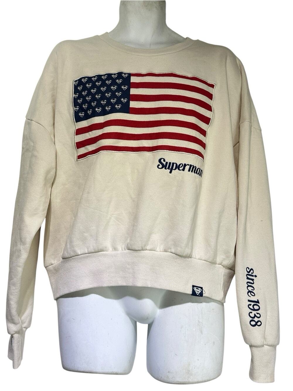 Superman USA Flag Cream Cropped Sweater Size XL Women Teen Girls 2025 Movie